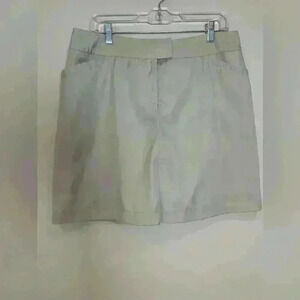 TAIL white label cream color  Skirt Size 12